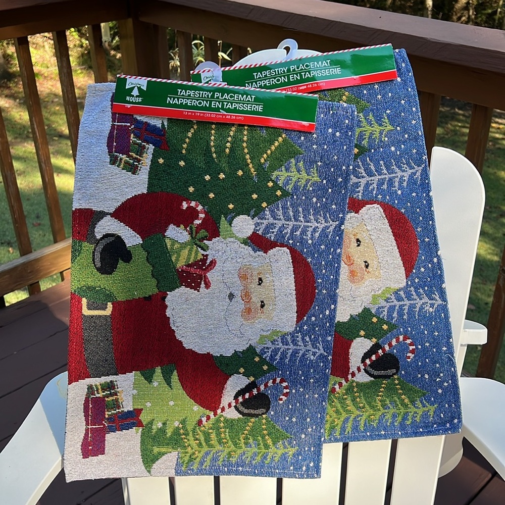 Tapestry placemats holiday
Christmas house set of two Santa Claus new w/tags